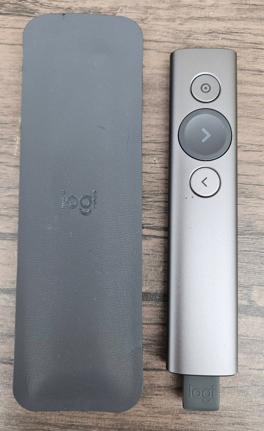 Logitech Spotlight Presentation Remote 810-004886 (NO DONGLE) T54