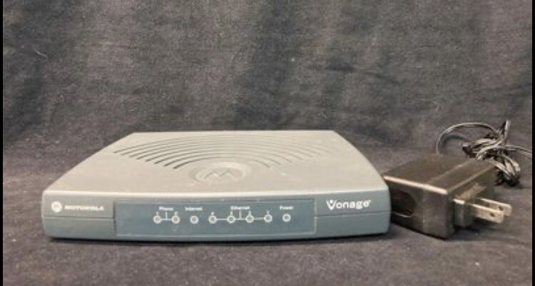Motorola VT2442-VD Broadband Router & Voice Gateway VolP Vonage SO2