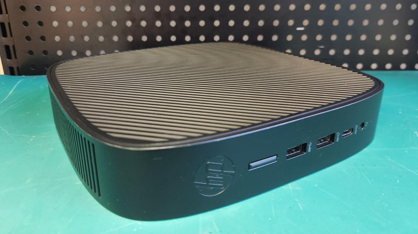 HP t640 Thin Client Mini PC AMD Ryzen R1505G 2.4GHz 8G Ram 128G M.2 SSD Win 11