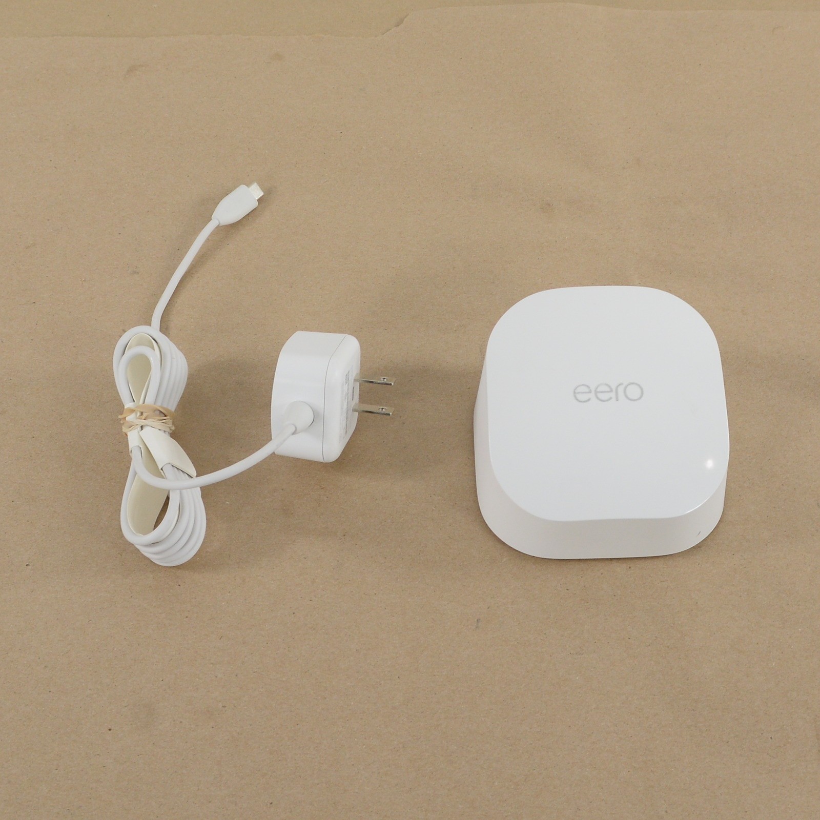 eero 6+ Plus Wi-Fi 6 Mesh Router R010001 Dual-Band