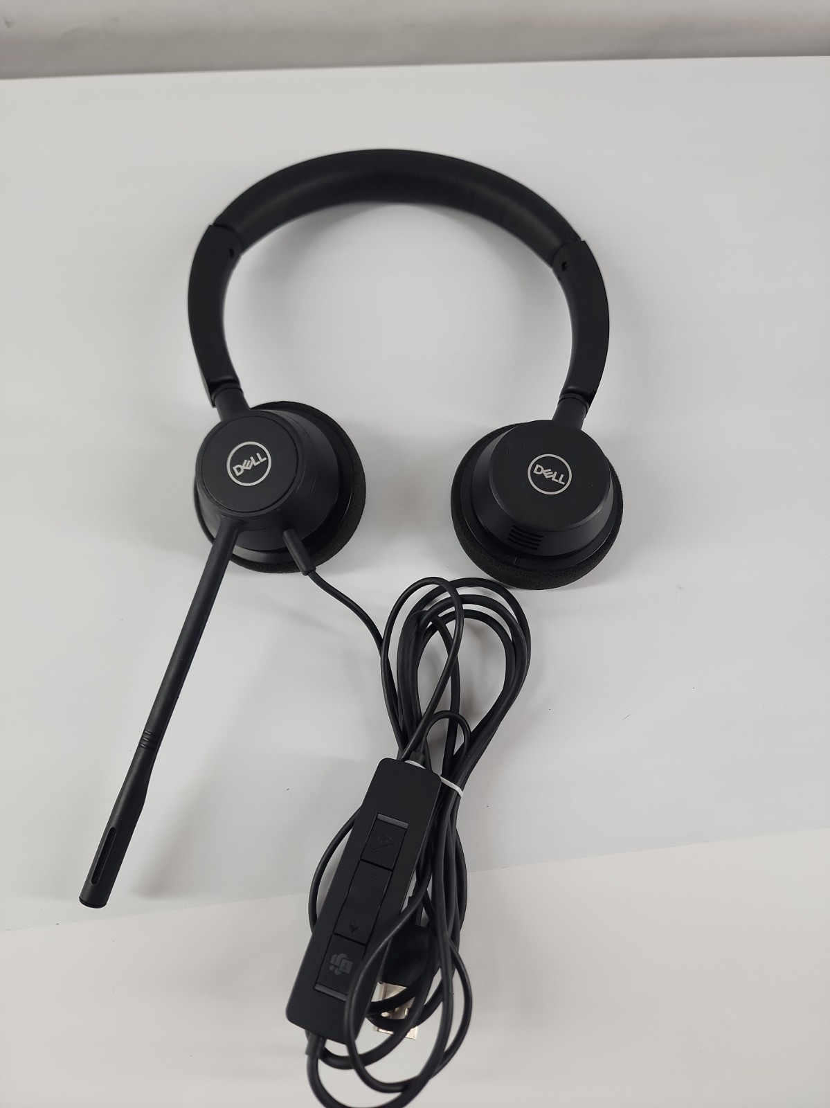Dell  Plantronics Model  BW3320-M USB-A Headset Black JUA746