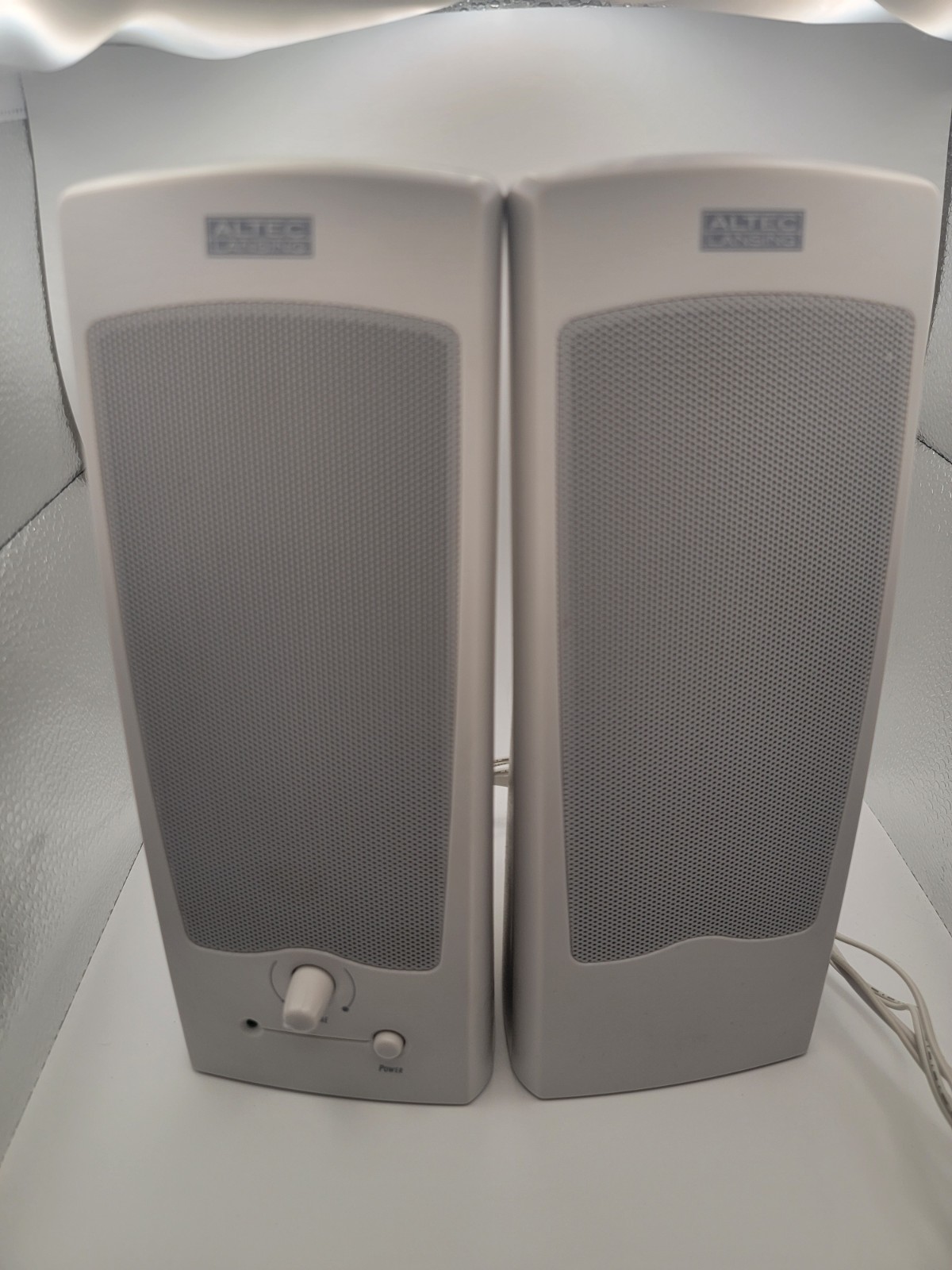 ⭐️⭐️⭐️⭐️⭐️ Altec Lansing ACS21W Set PC Speakers Multimedia Computer Audio System