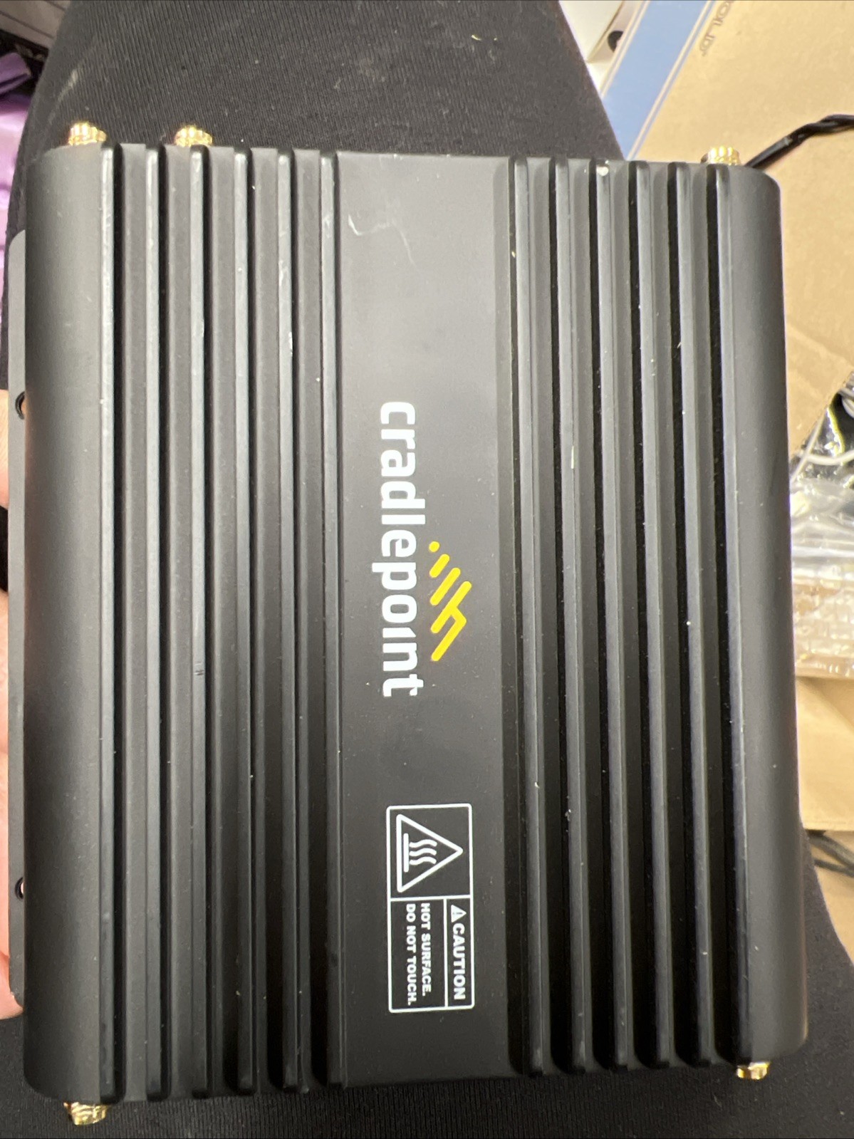 CRADLEPOINT Wireless R500-PLTE-C7C S5A102A 2 LAN Port Rugged Router Unit Only.