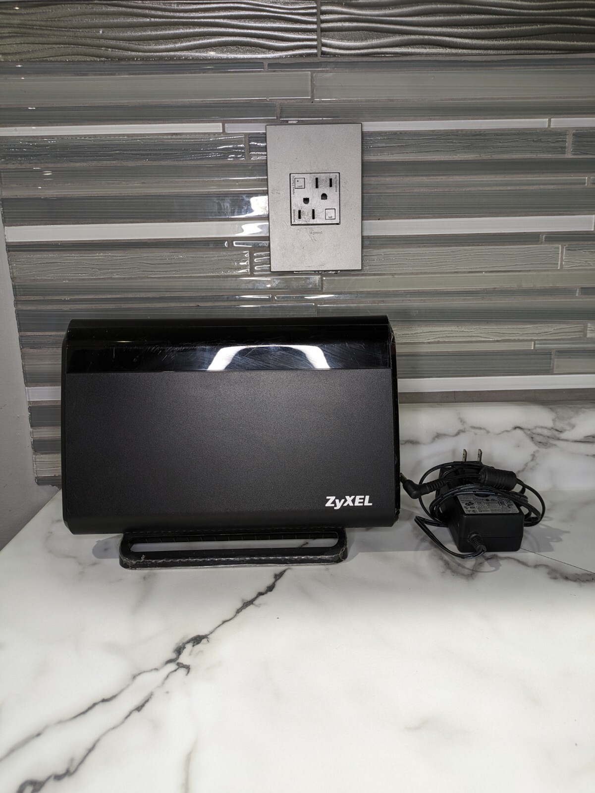 ZyXEL EMG3425-Q10A Dual Band Wifi Router w Power Cord RFS