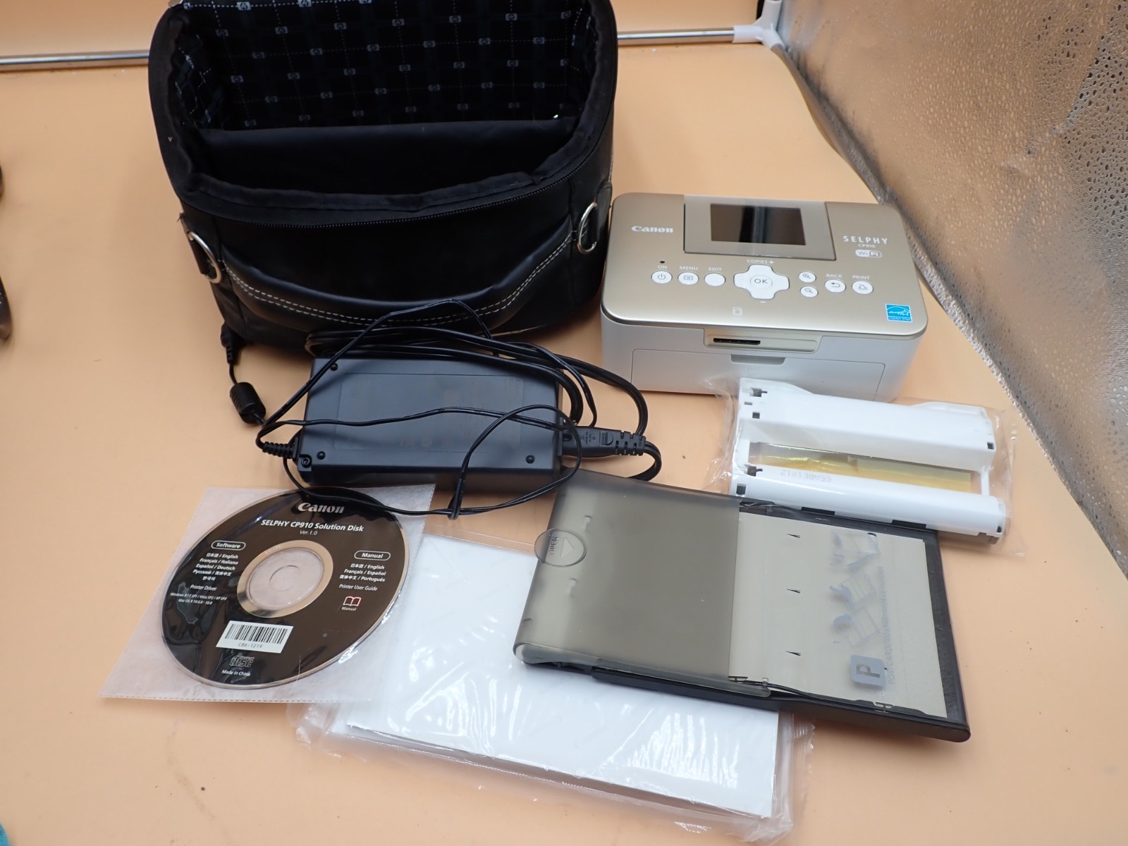 Canon SELPHY CP910 Wireless Dye-Sub Color Photo Printer Bundle Very nice