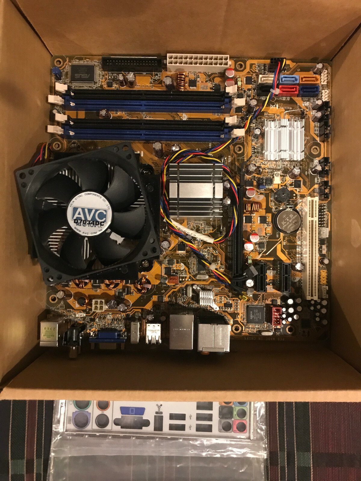 HP 5189-2129 ASUS IPIBL-LA Motherboard+2.33GHz Intel Core2 Duo CPU+I/O PLATE+2GB