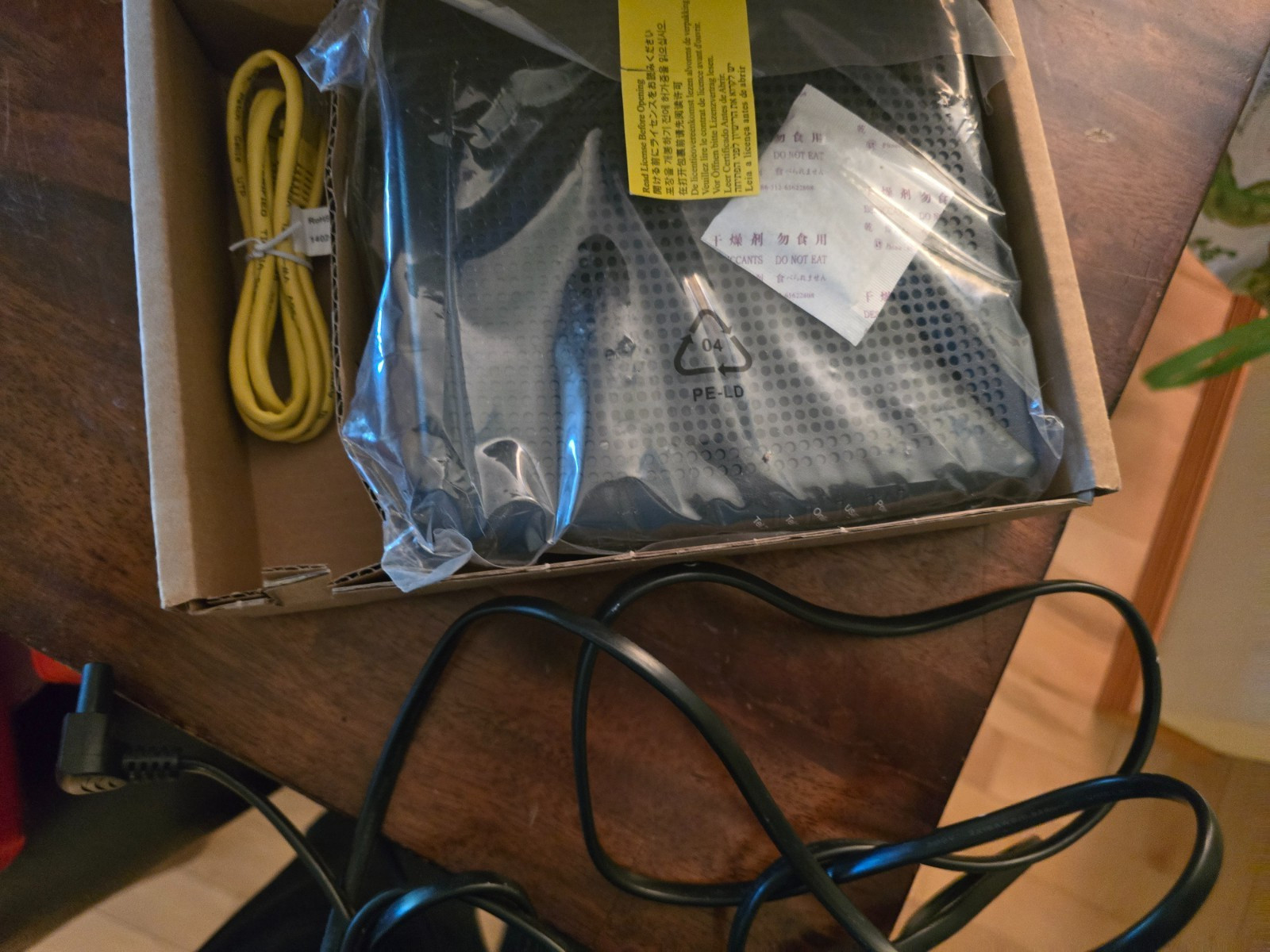 Arris TM1602A DOCSIS 3.0 Telephone Cable Modem With Power Cord. 
