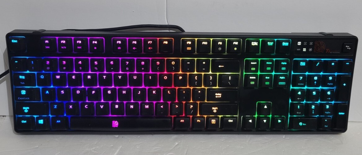 Thermaltake Ttesprts KB-PZR-KLBRUS-06 Poseidon Z RGB VG 9/10