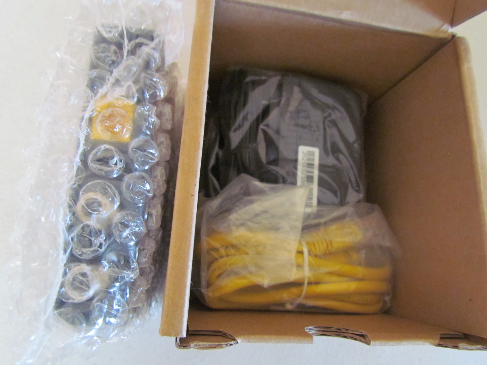 Hitron HT-EM4 Ethernet MoCA Adapter P/N 1420700003V2 w/ Cables – New Open Box