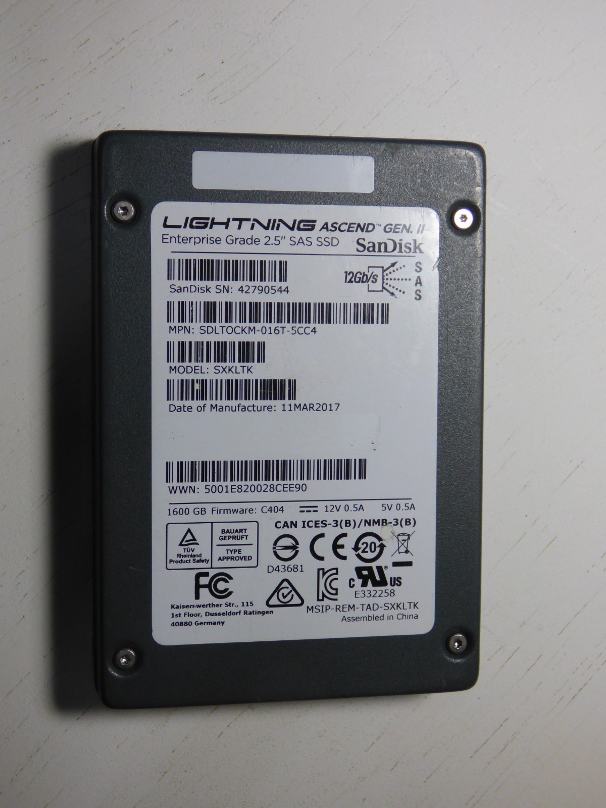 SanDisk Lightning Ascend Gen II SDLTOCKM-016T-5CC4 1.6TB 12G SAS 2.5" Server SSD