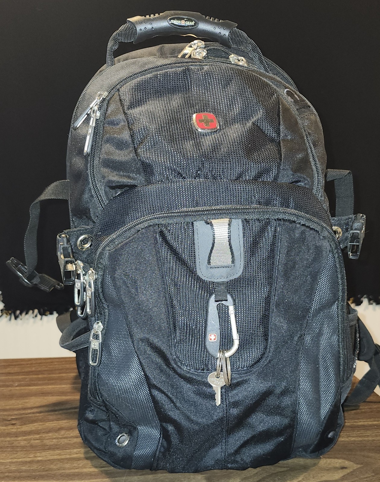Swiss Gear 1900 Scan Smart Laptop Airflow Backpack Black Durable; Very Clean