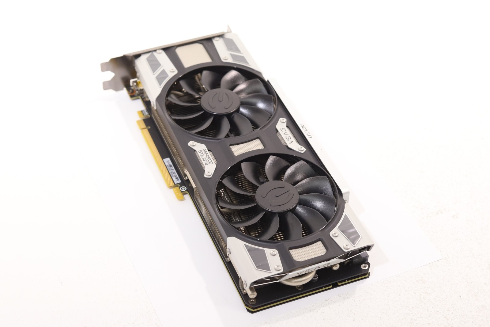 EVGA NVIDIA GeForce GTX 1070 8GB GDDR5 PCIe Graphics Card P/N: 08G-P4-6173-KR