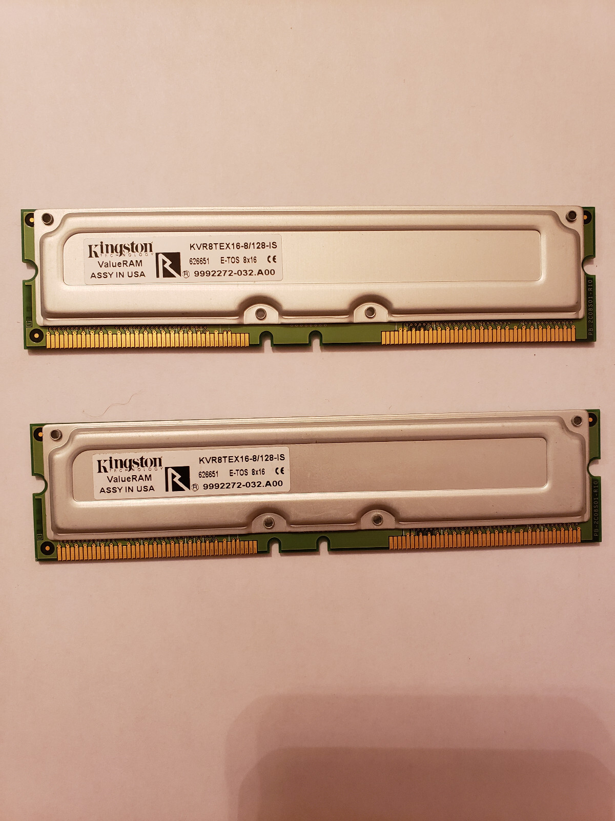  Used 256MB Kit (2x128MB) KINGSTON ValueRAM KVR8TEX16-8/128-IS