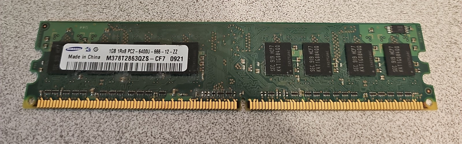 Samsung 1GB DDR2 PC2-6400 DIMM 240-Pin RAM M378T2863QZS-CF7