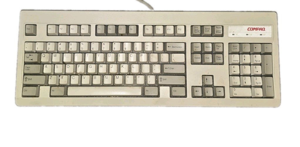 Vintage Compaq RT101 Mechanical Keyboard Wired P/S Connection Computer