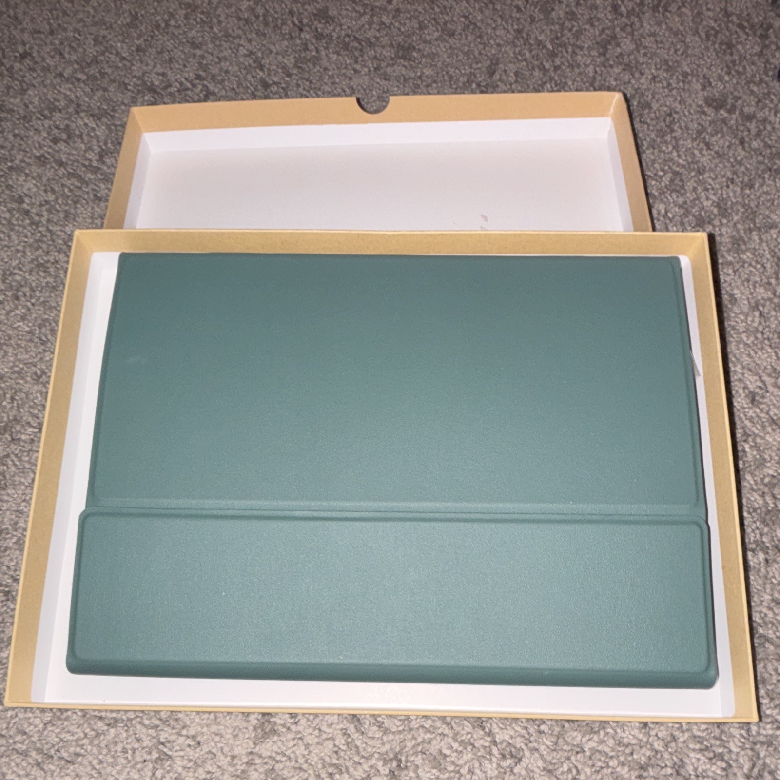 Green Compact Tablet Keyboard Case USB-C Wired w/ Built-In Touchpad QWERTY