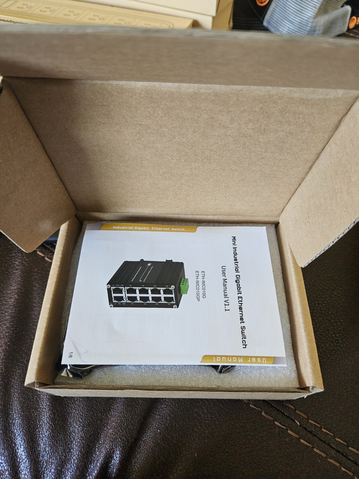 Mini Industrial 10 Ports ( RJ45 ) Gigabit Ethernet PoE Switch