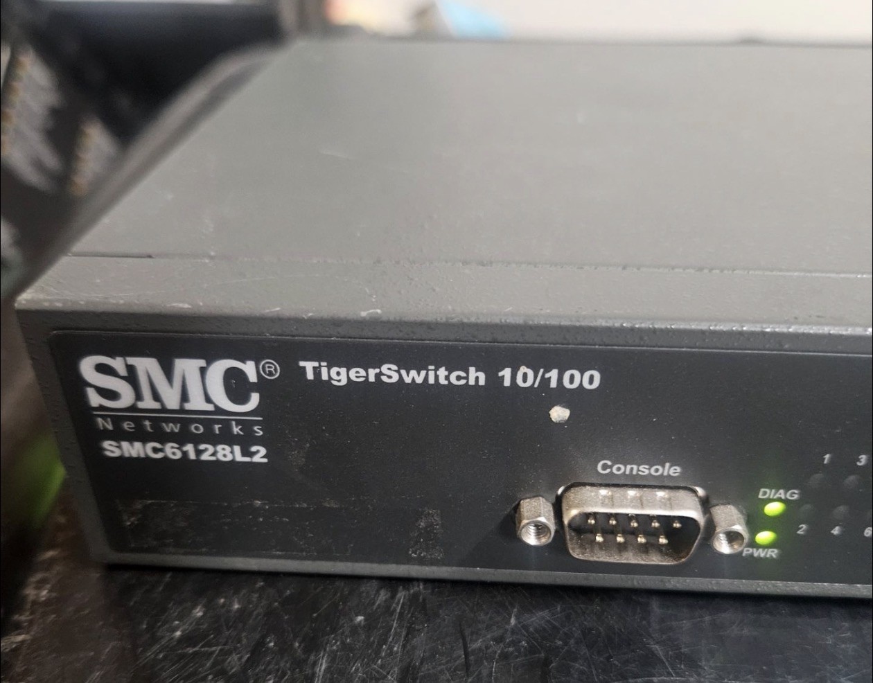 SMC Network TigerSwitch 10/100 Ethernet Switch SMC6128L2