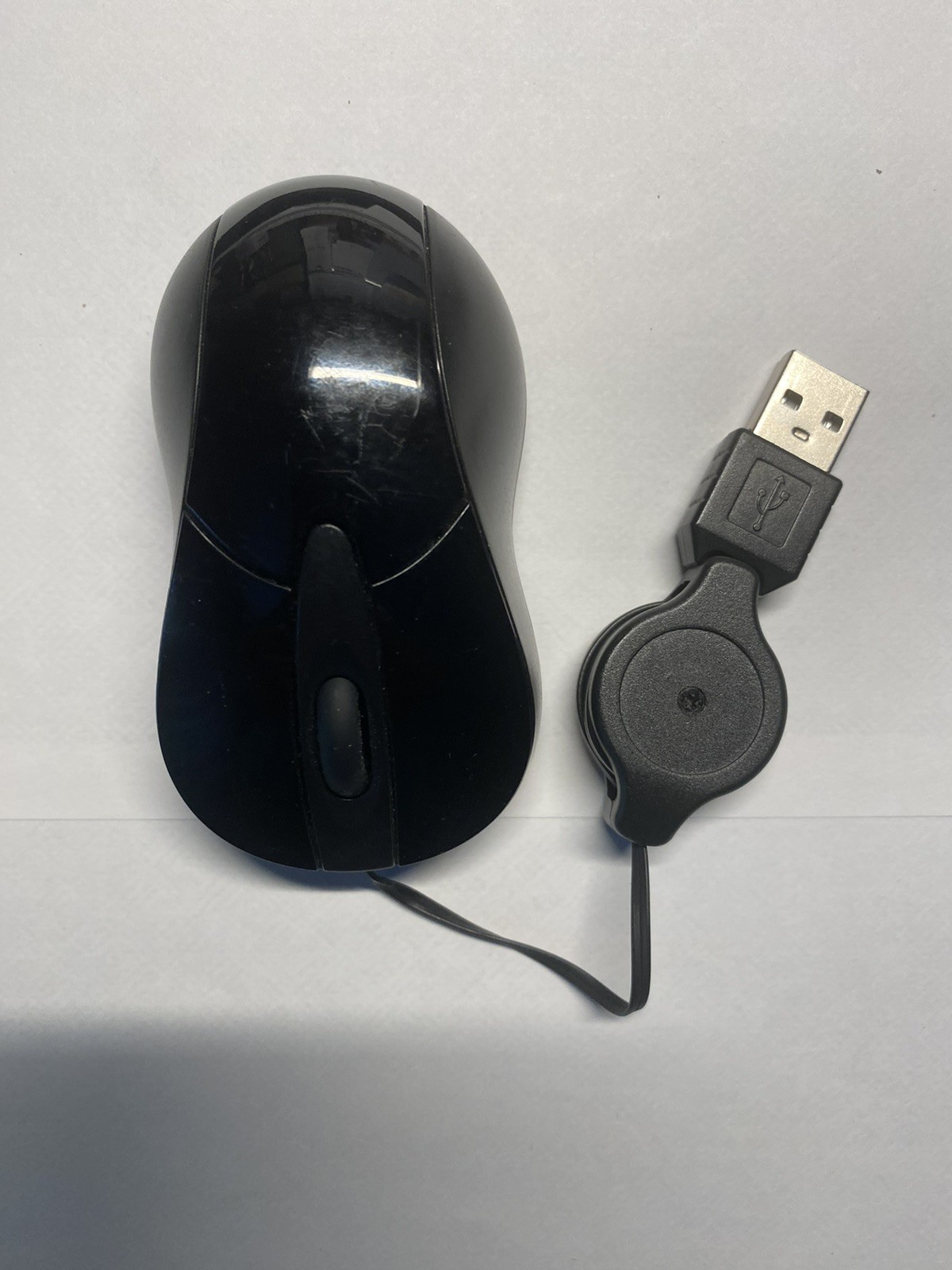 Onn 2 Ft Retractable Cord Optical Travel Mouse - New
