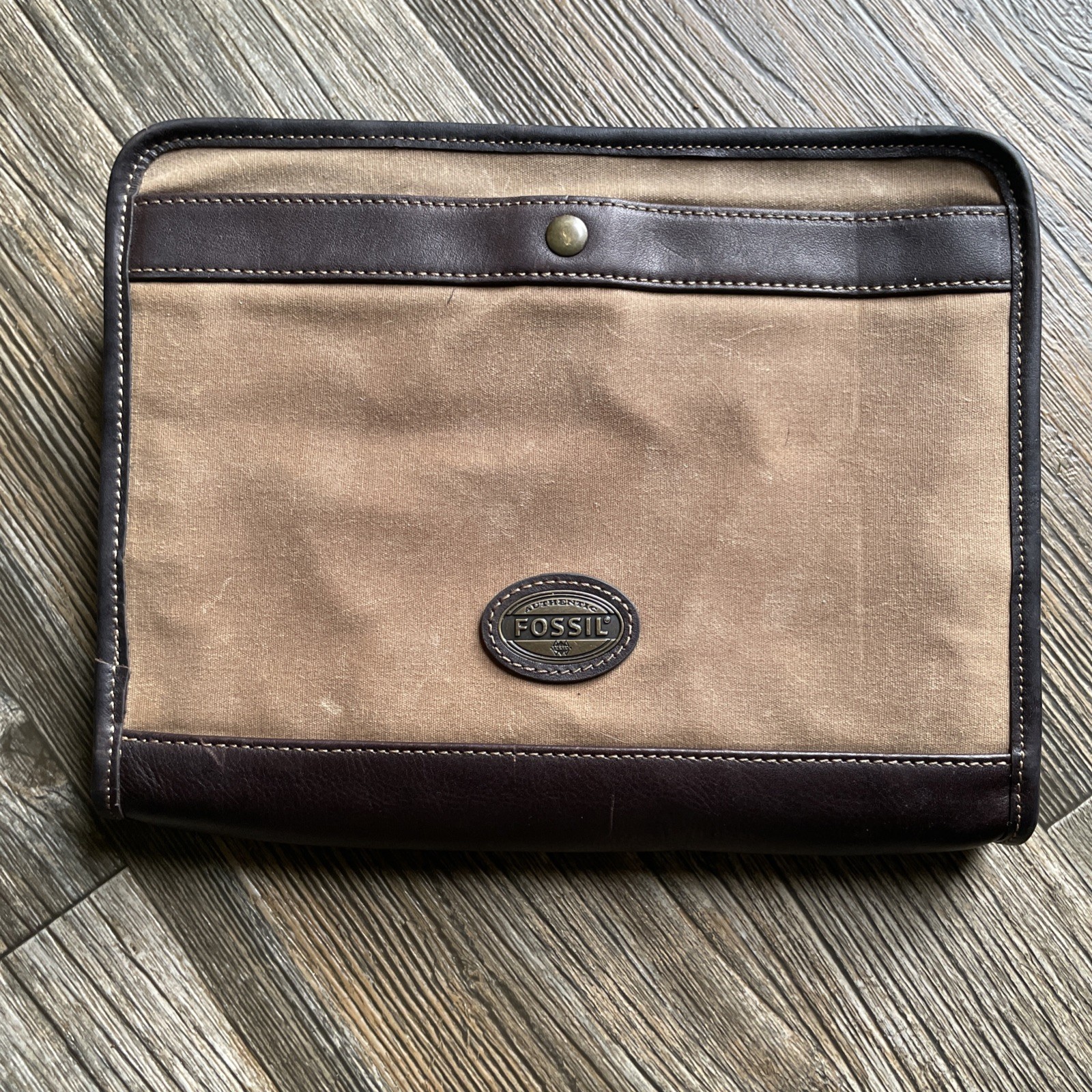 Fossil Tablet Carrying Case And Organizer