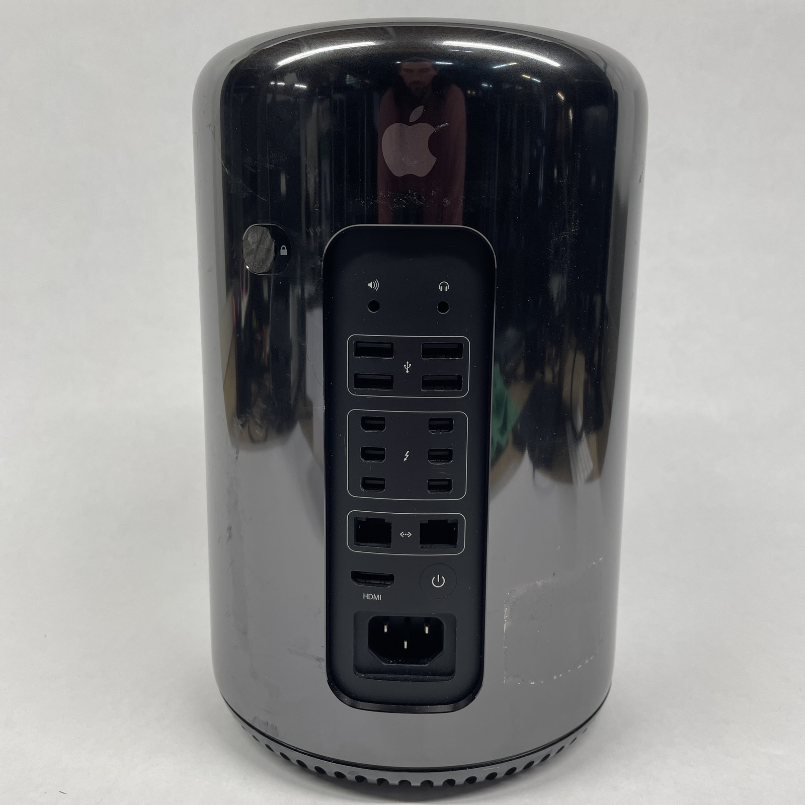 Apple Mac Pro (2013) MacPro6,1 E5-1650v2 32GB RAM No Storage No OS (1138839)