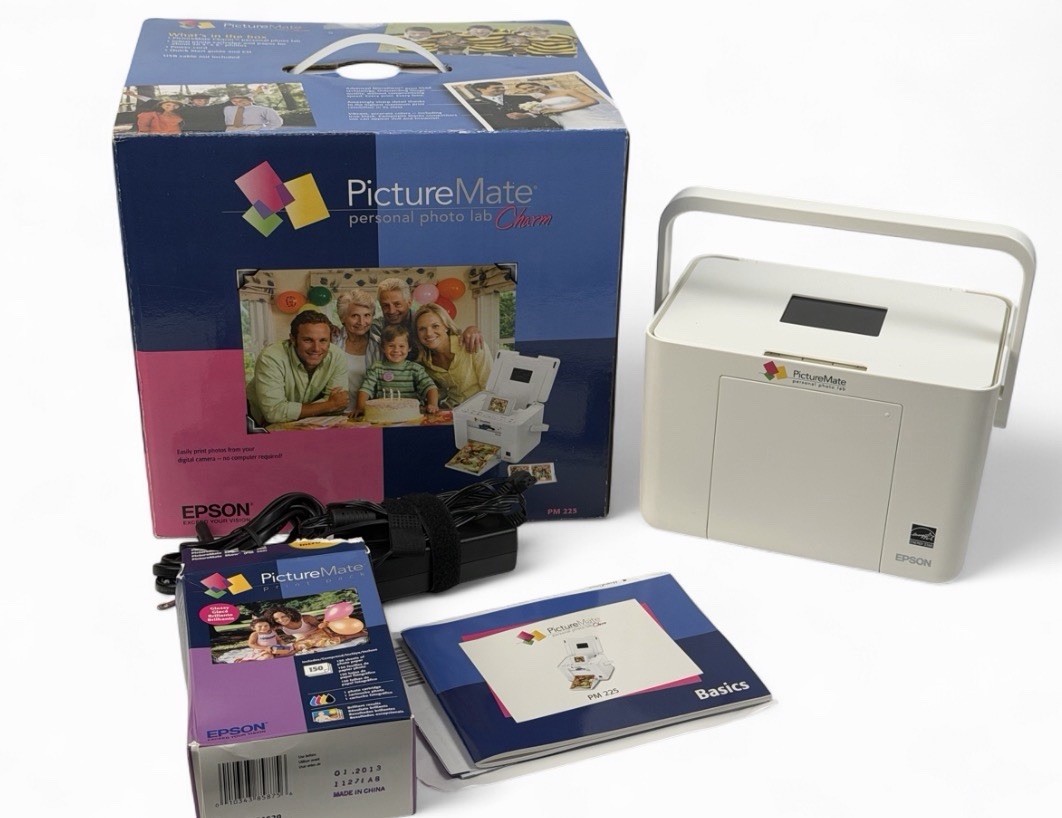 Epson PictureMate PM 225 Portable 4x6 Color Inkjet Photo Printer w/Cords & Box