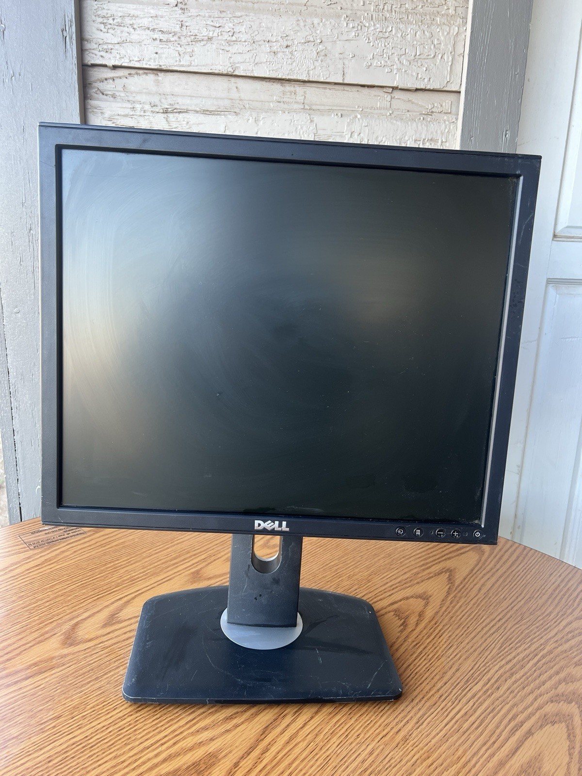 Dell P190ST 1280x1024 Resolution 19" LCD Monitor + Stand Computer Desktop Screen