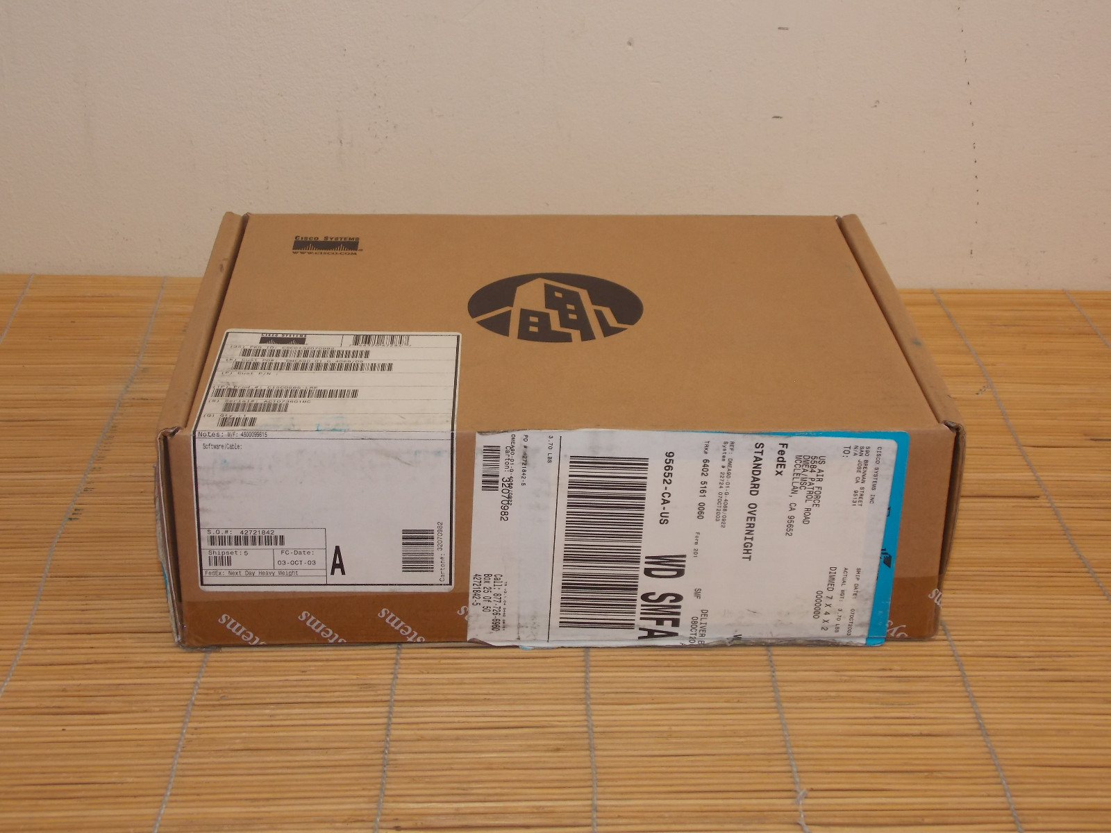 NEW Cisco 585 LRE CPE NEW Original Packaging UNOPENED