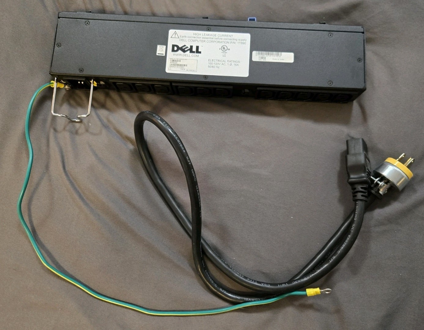 Dell PDU AP6020 13x C13 Outlets L5-20P input cable 100-120VAC 1Ø 16/20A 1T890 