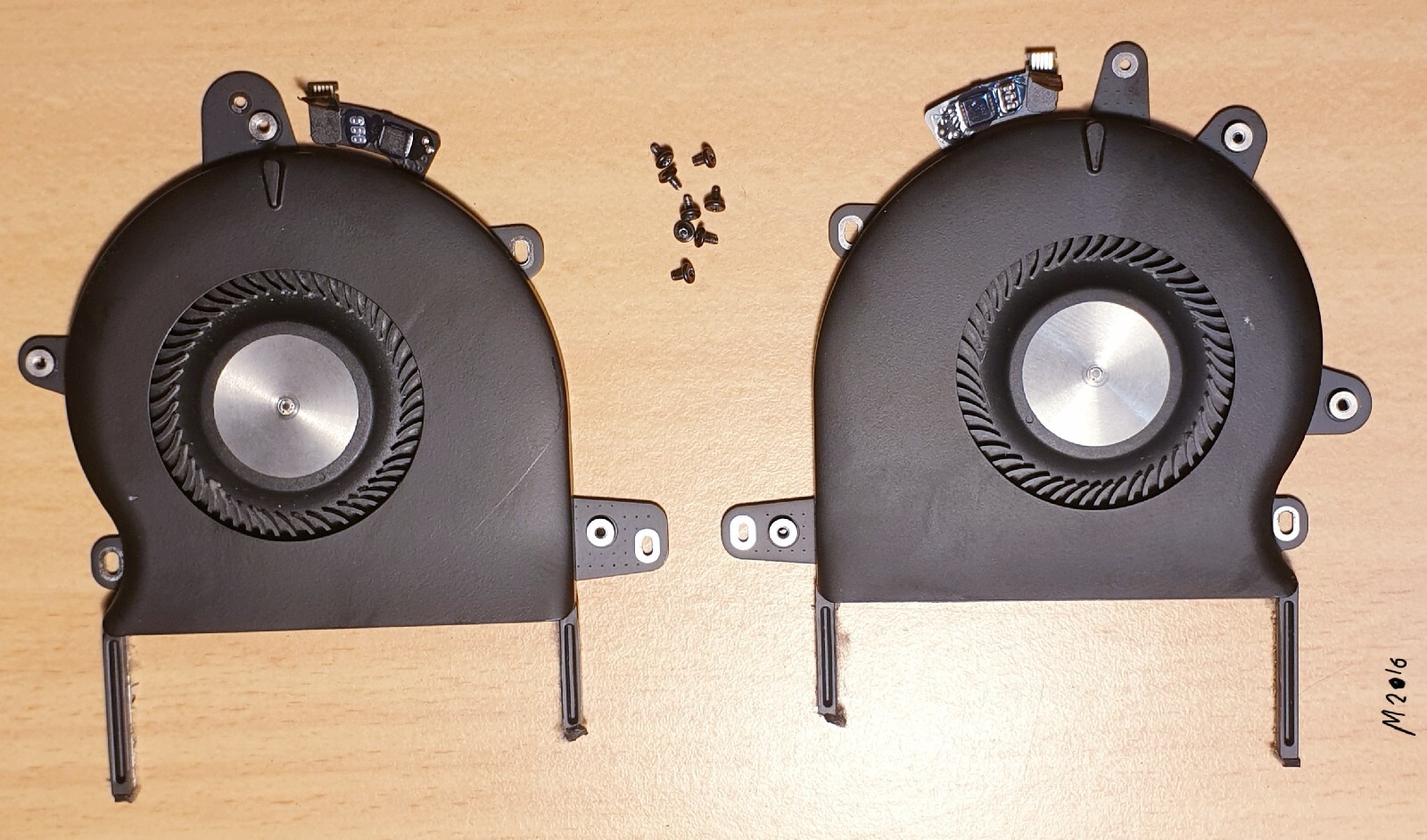 Used Original MacBook Pro Retina 13" A1706 2016 2017 Left & Right CPU Fan