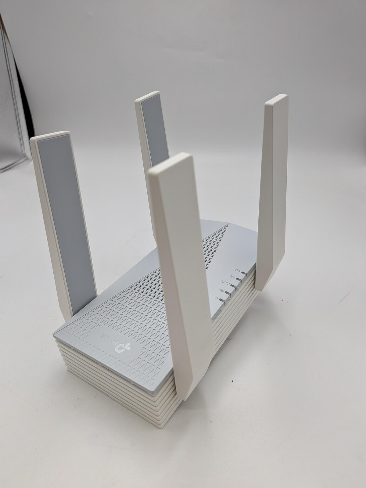 TP-Link RE813XE AXE5400 Wi-Fi 6E Tri-Band Range Extender w/Ethernet Port