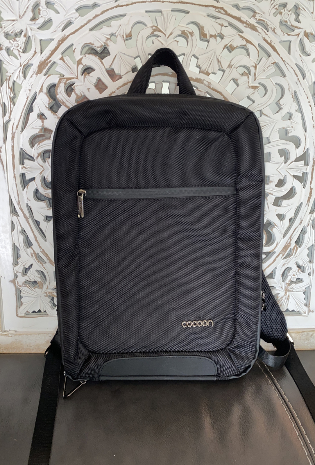 Cocoon MCP3401BK Slim 15" Backpack. Built-in Grid-IT Accessory Organizer NWOT