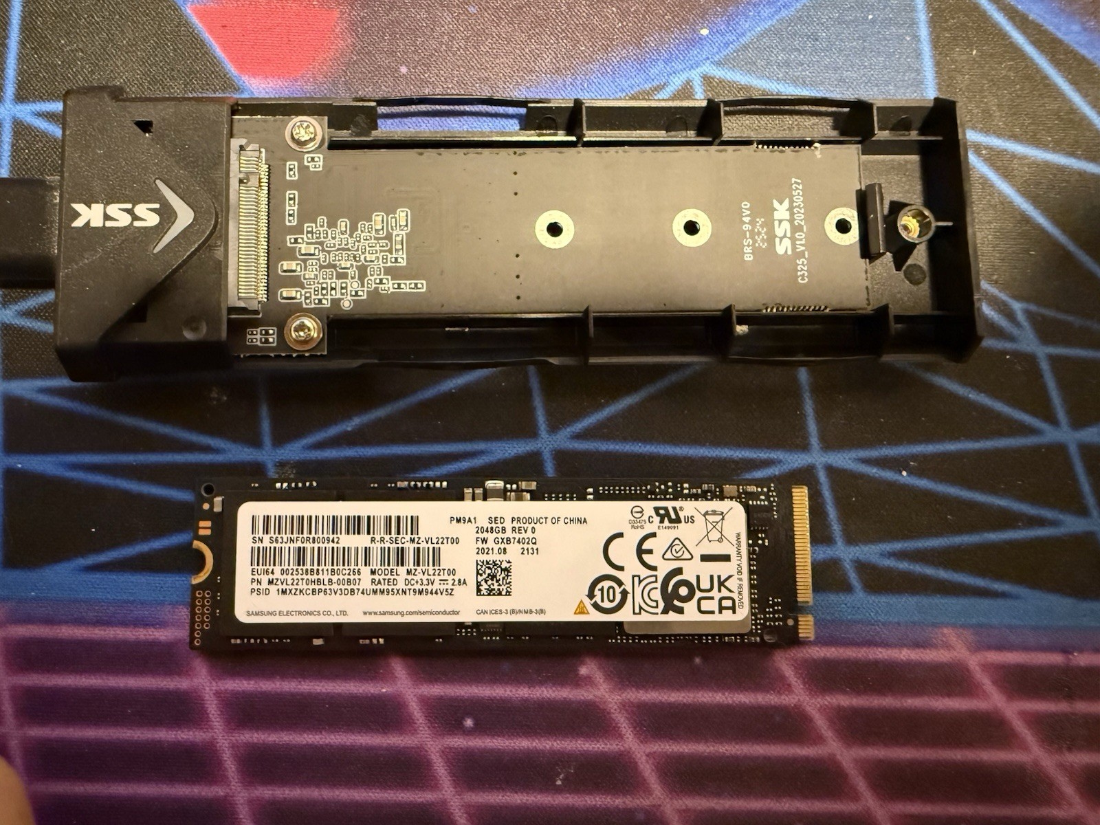 Samsung PM9A1 2TB NVMe M.2 SSD SOLID STATE DRIVE (w/ SSK -USB - C Enclosure)