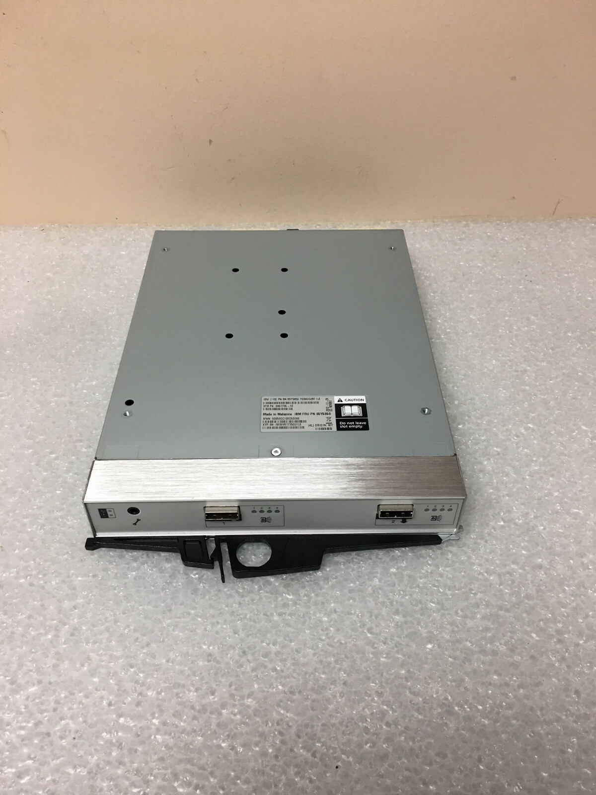 IBM 85Y5850 Expansion Canister ESM Controller for V7000