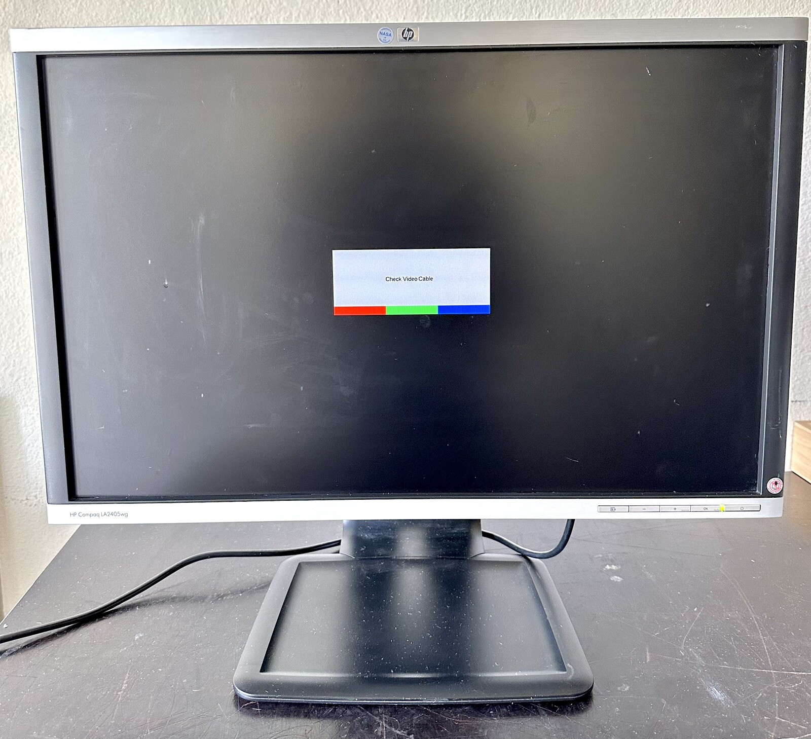 HP Compaq LA2405WG 24" Full HD Widescreen Computer LCD Monitor Stand Black