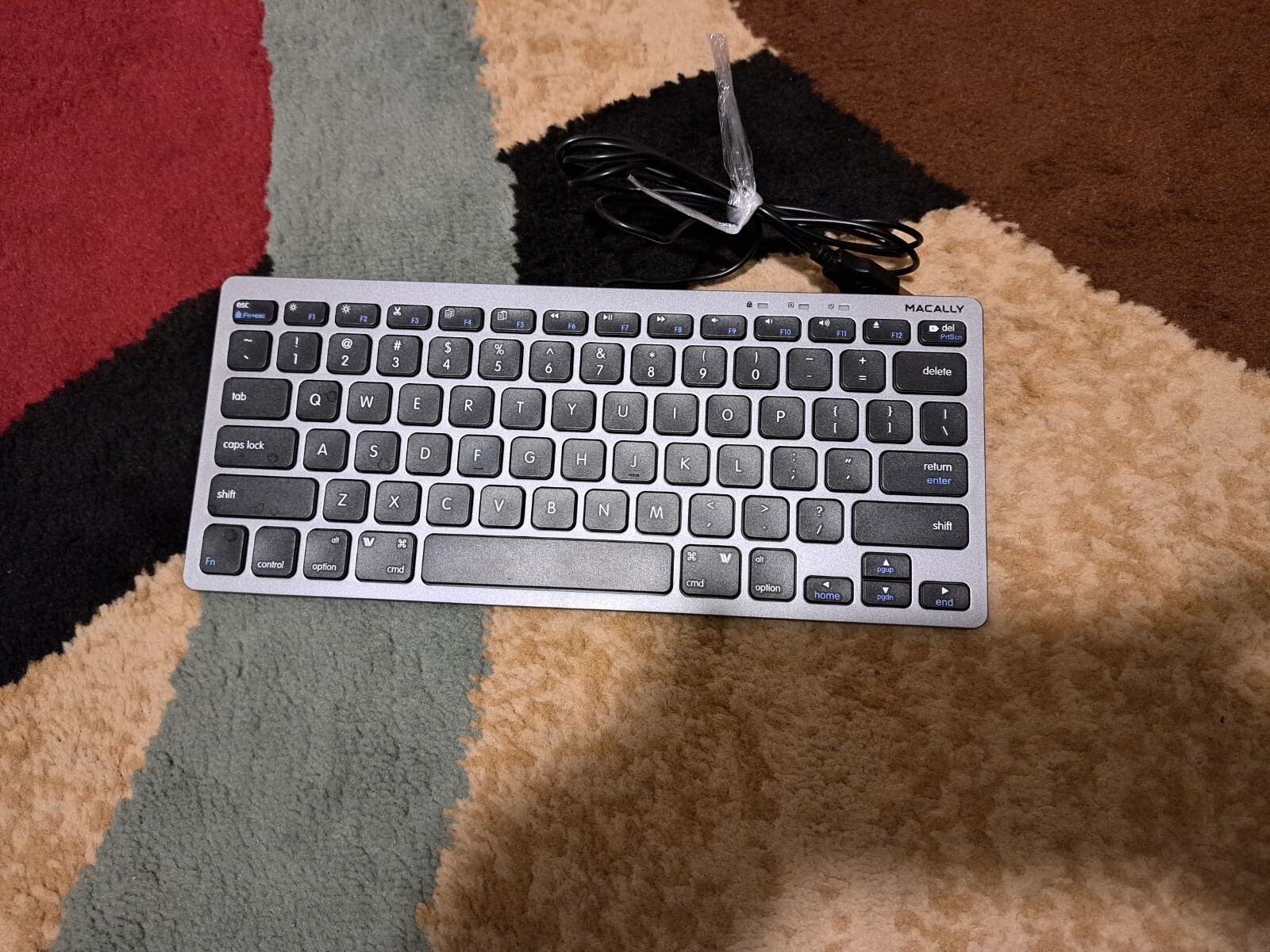 MACALLY  SLIMKEYCSG USB Keyboard For Mac or PC, Wired, Tested, Works