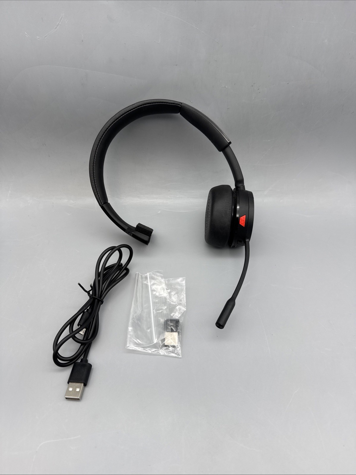 Plantronics Poly Voyager B4210T UC Bluetooth Headset w/ BT600 USB Dongle
