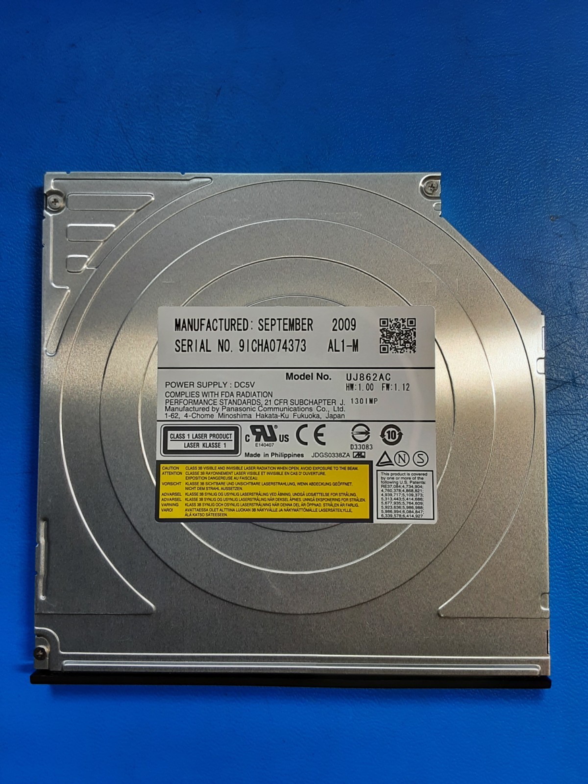 PANASONIC UJ862A 8X SATA Ultra Slim DVD±R/RW Super Multi Drive Optical Burner