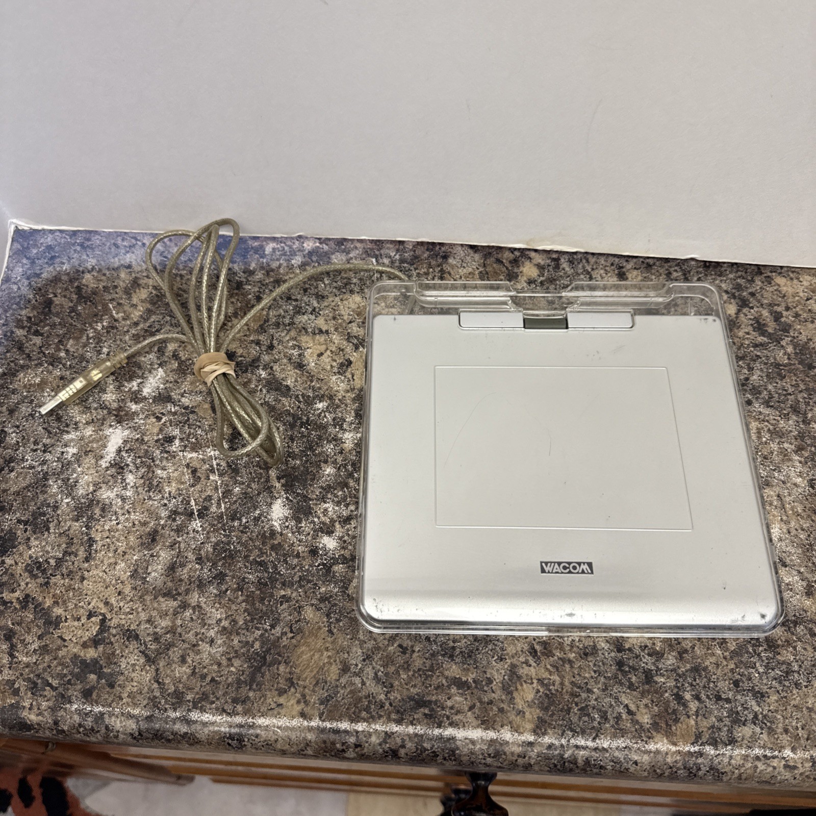 Wacom CTE-440 Silver Tablet USB No Stylus Tested Works