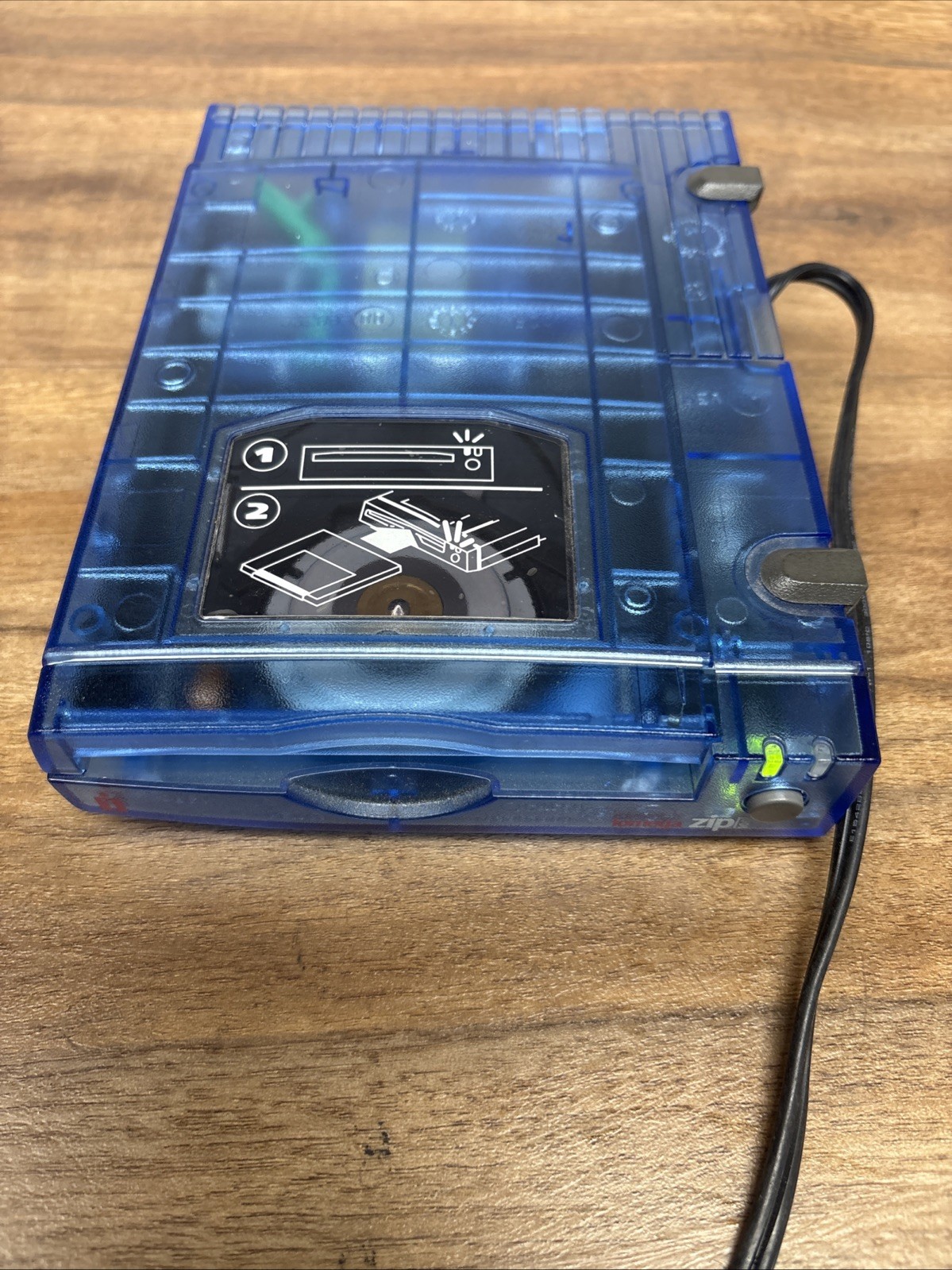 Iomega Zip 100 Blue Translucent USB-Powered External Drive Z100USB w Cords