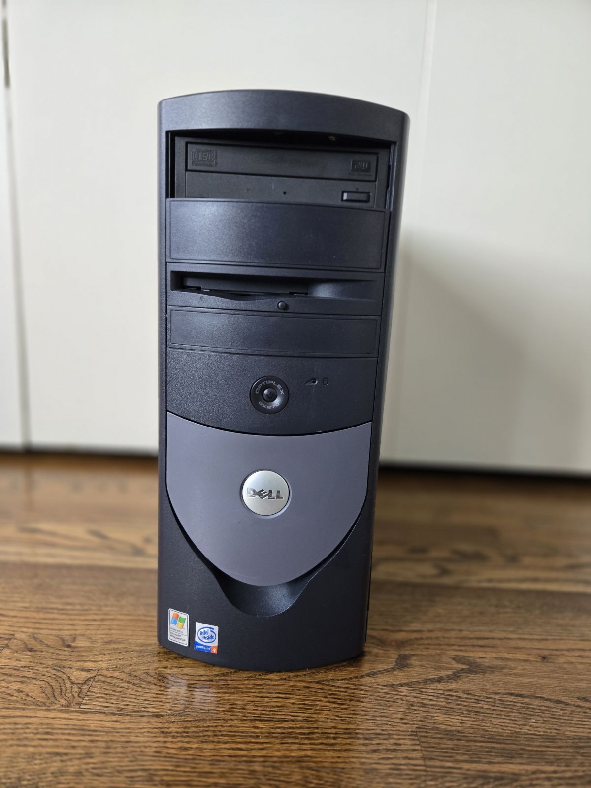 Dell Optiplex GX270 Intel Pentium 4 2.4GHz 2GB RAM 250GB HD Windows XP Retro PC