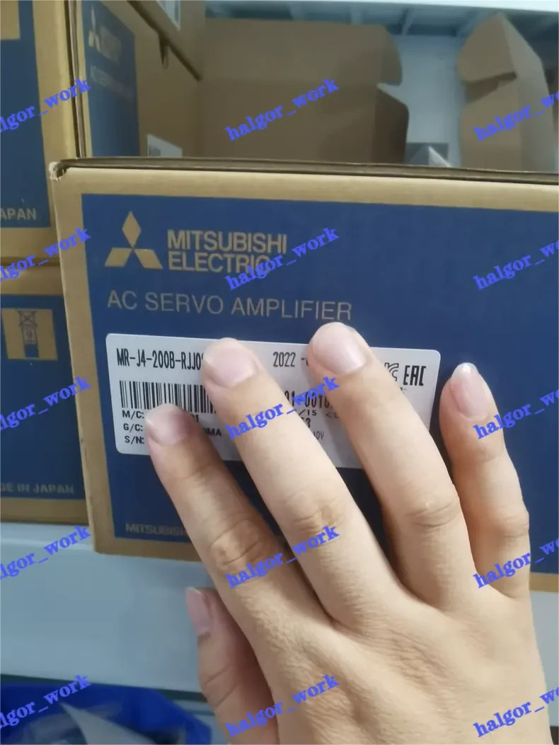 1PCS NEW MR-J4-200B-RJJ001    Fast transportation