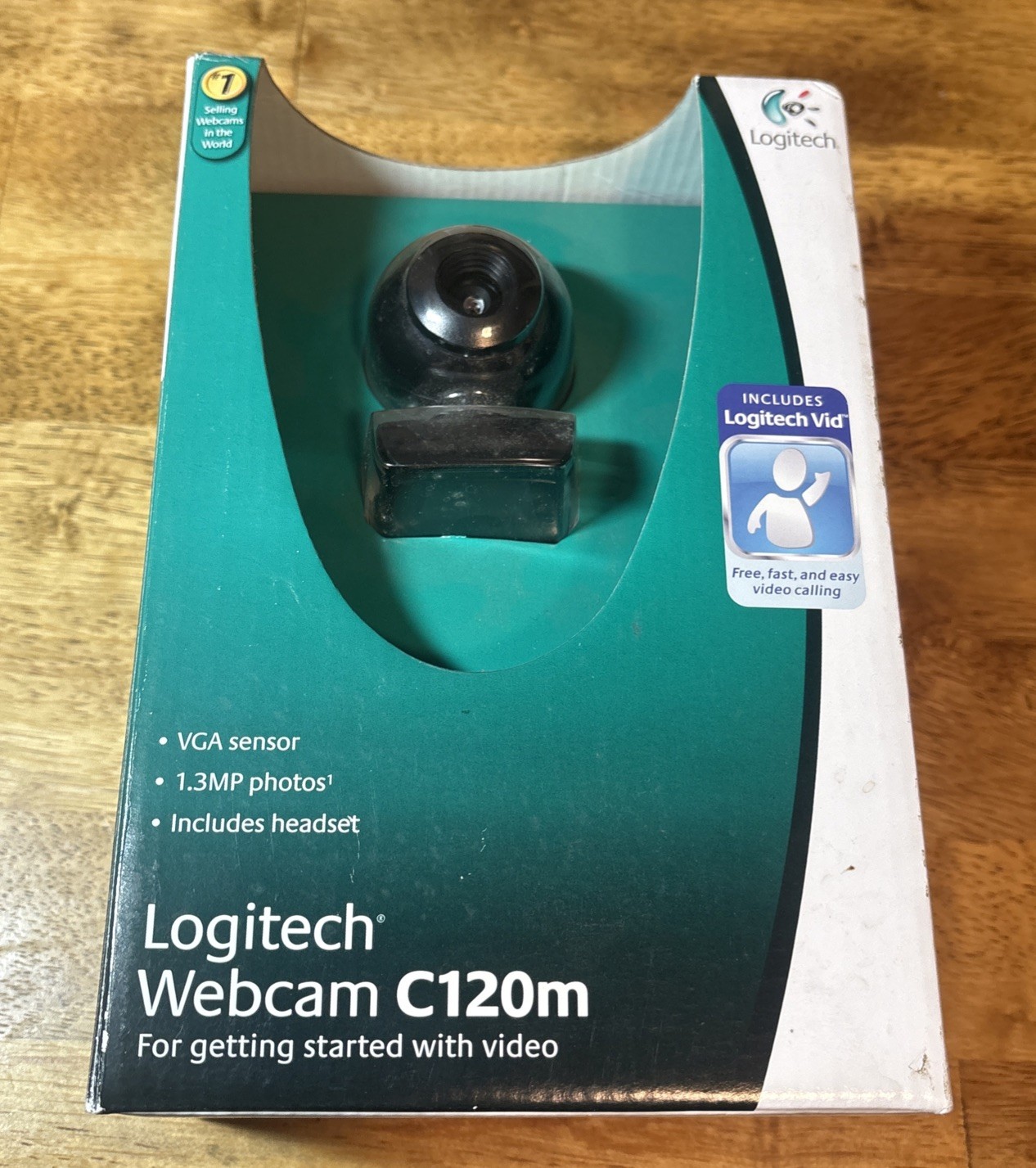 Logitech C120m Webcam USB 2.0 1.3MP Manual Focus Clip-On Black