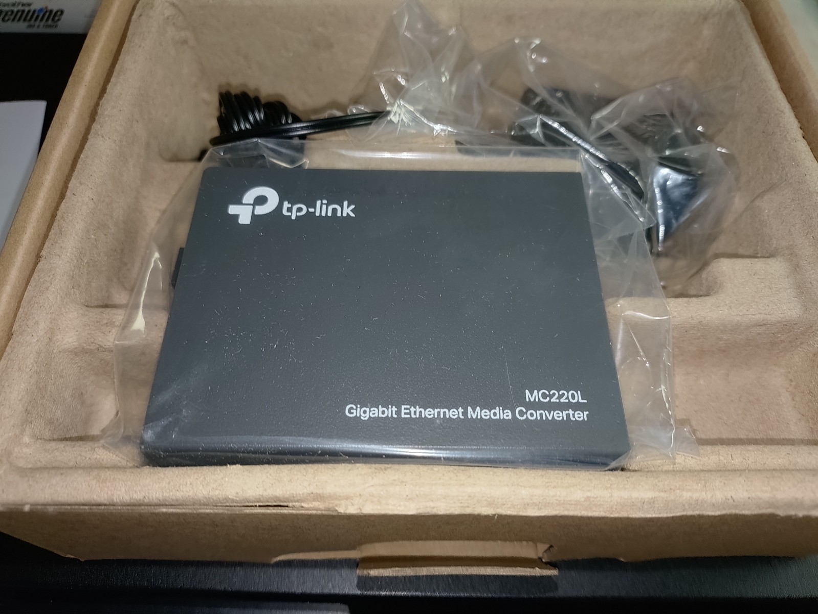 {TP-Link} [MC220L(UN)] Gigabit SFP Media Converter