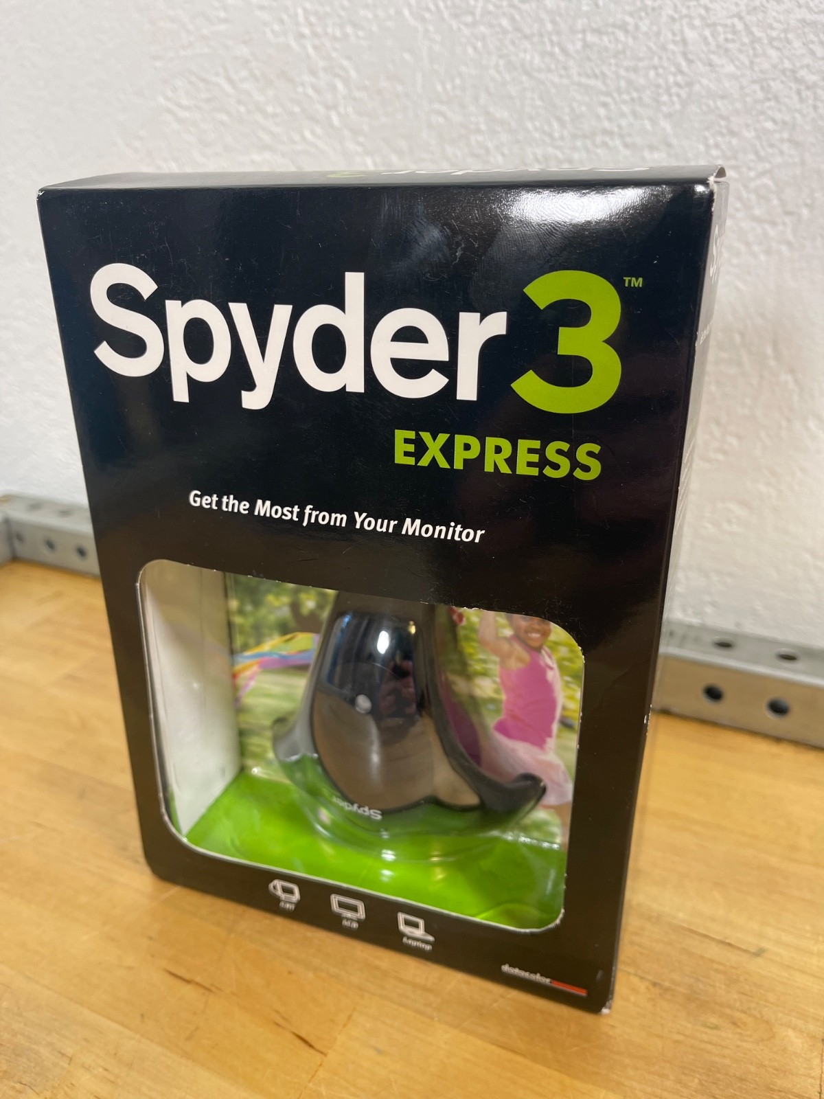 NEW Spyder 3 Express DataColor (For XP or Vista 32/64, Max OS X 10.4+) Sealed