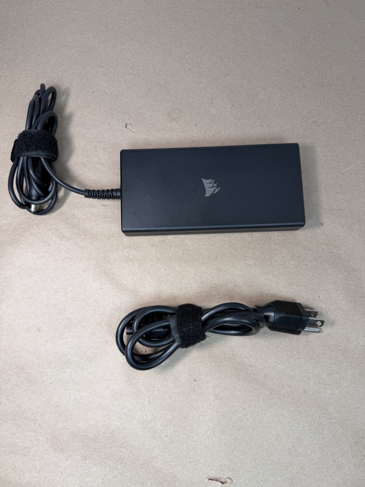 Genuine Delta ADP-180TB F MSI 180W AC Adapter 19.5V 9.23A 5.5x2.5mm