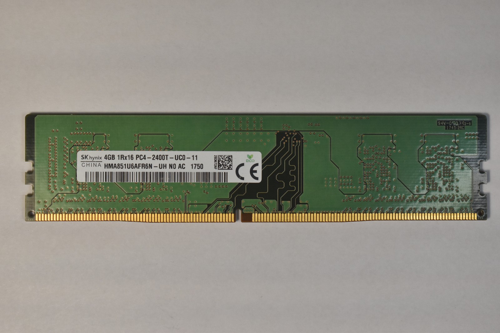 SK Hynix 4 GB DDR4-2401 Desktop UDIMM RAM Memory HMA851U6AFR6N-UH