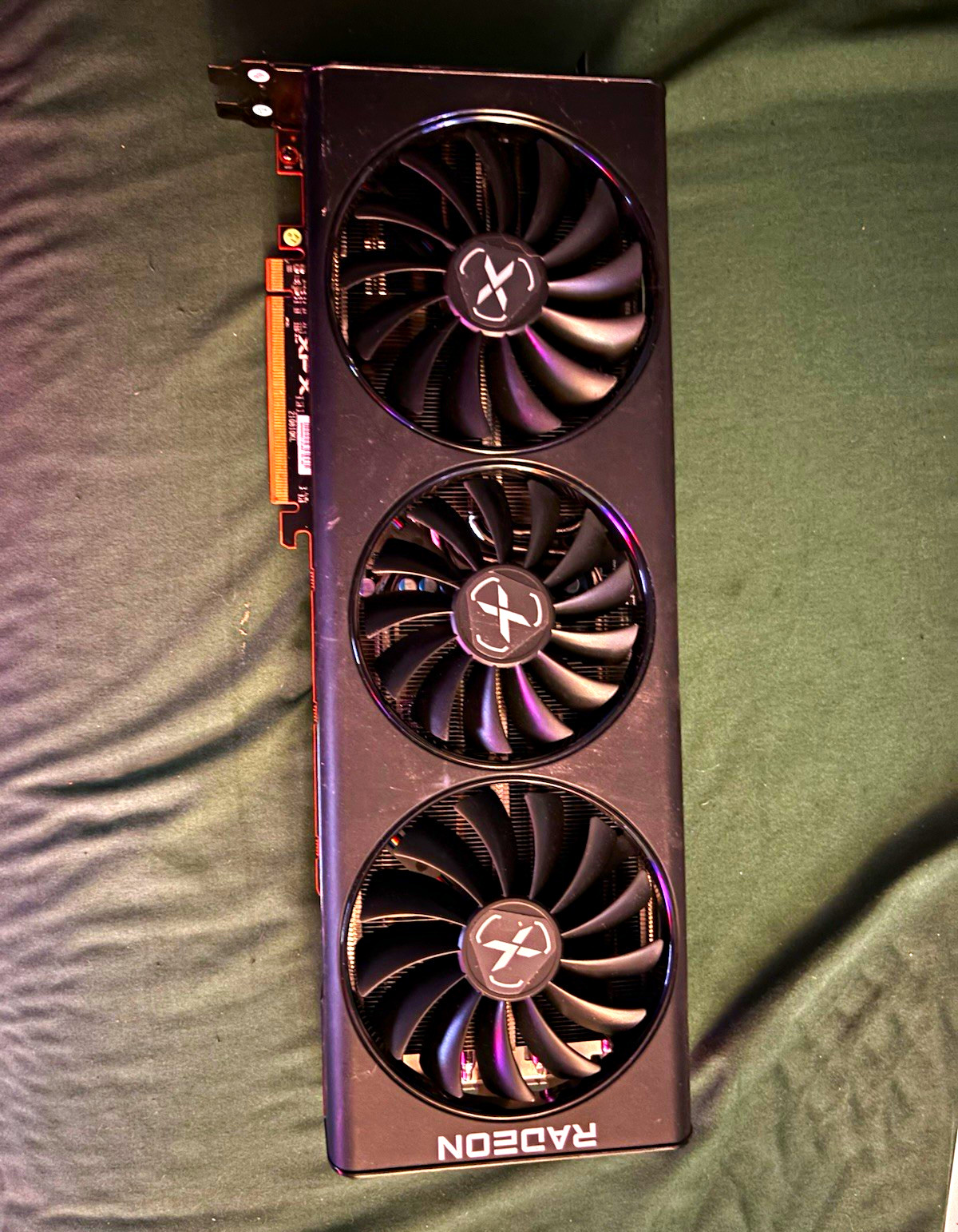 XFX AMD Radeon 6800 Graphics Card PCIe x16 Triple Fan Heatsink, Multi-Monitor