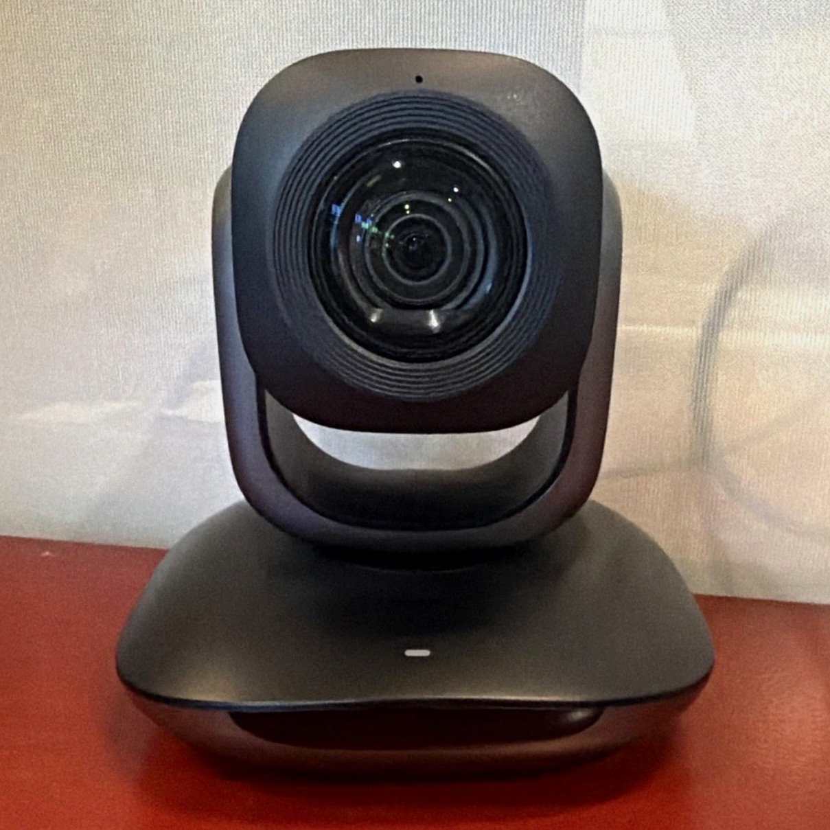 DS-U102 2MP 1080p Motorized Pan/Tilt Webcam, Autofocus, Built-In Mic unbranded