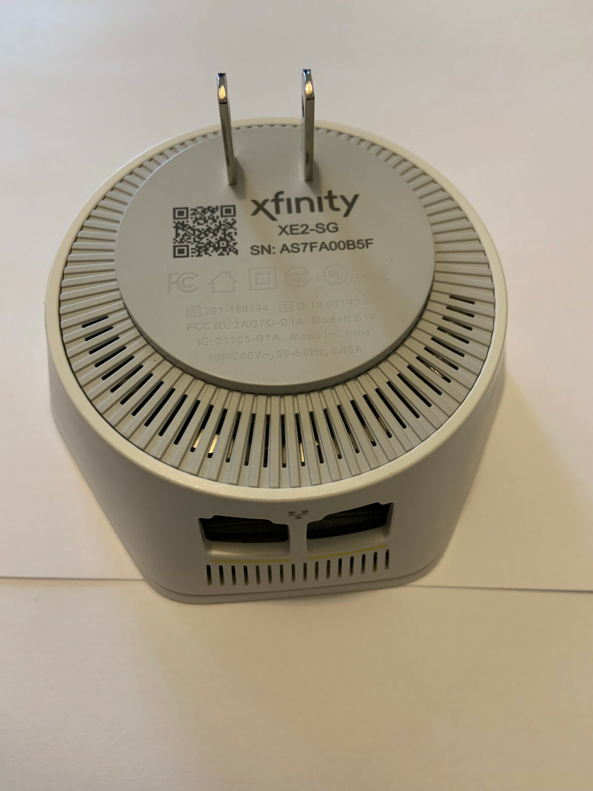 Comcast Xfinity XFI WIFI Pod EXTENDER REPEATER BOOSTER MESH 2nd Gen XE2-SG used